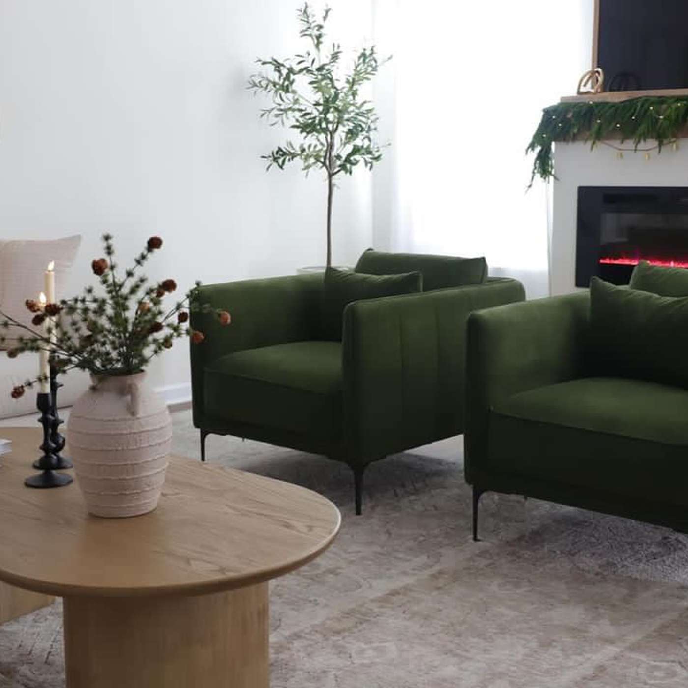 10 Christmas Decorating Ideas for Sofas and Chairs