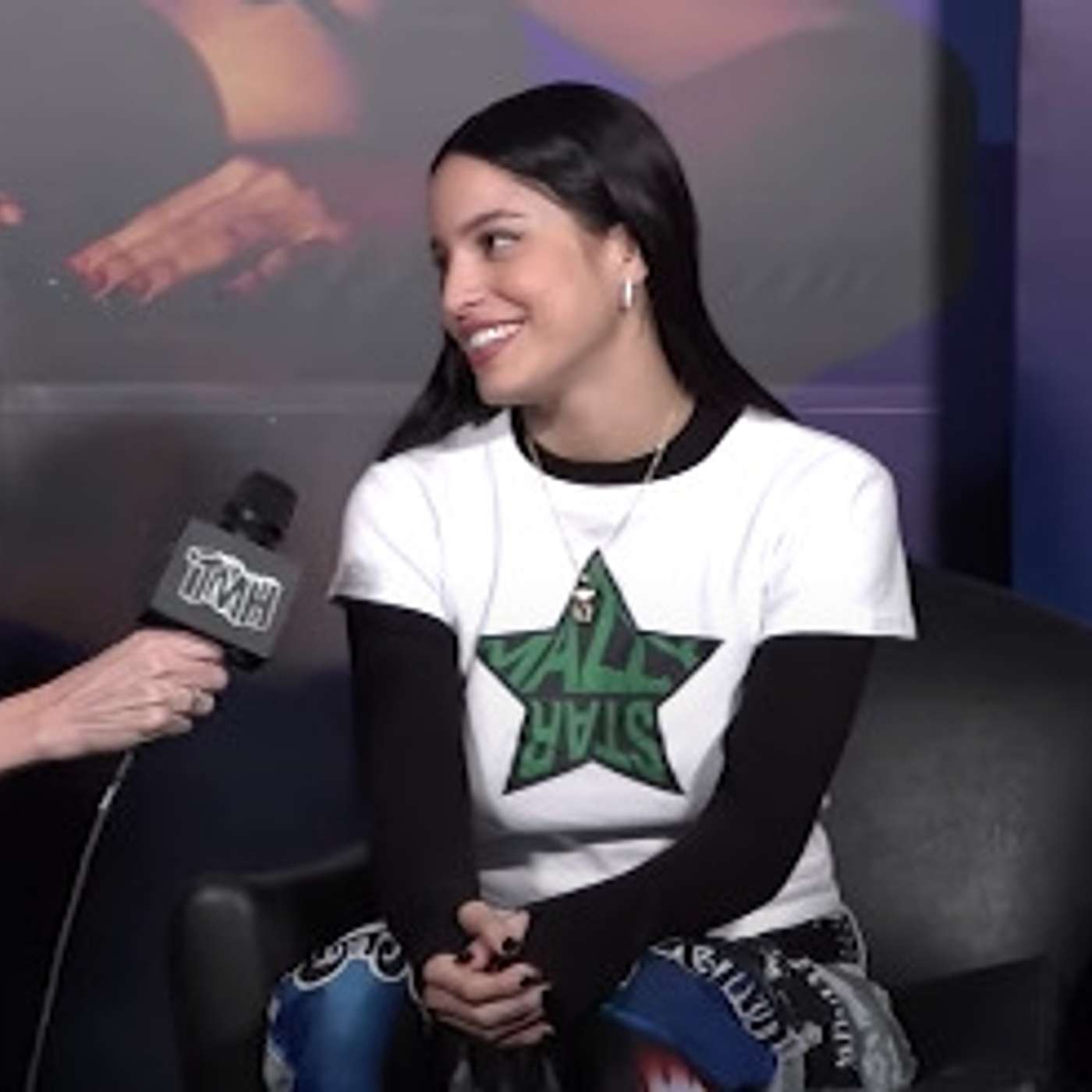 Entrevista a EMILIA: “Confiar en mi misma me saco adelante” episode artwork