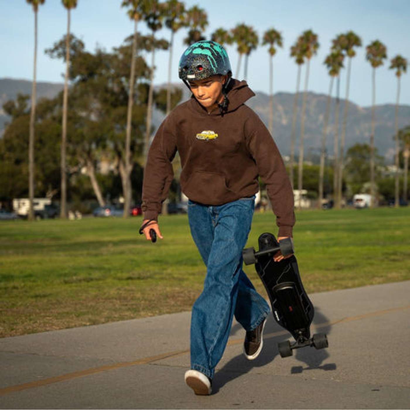 HOW TO KEEP YOUR ELECTRIC SKATEBOARD IN TOP SHAPE: A BEGINNER GUIDE
