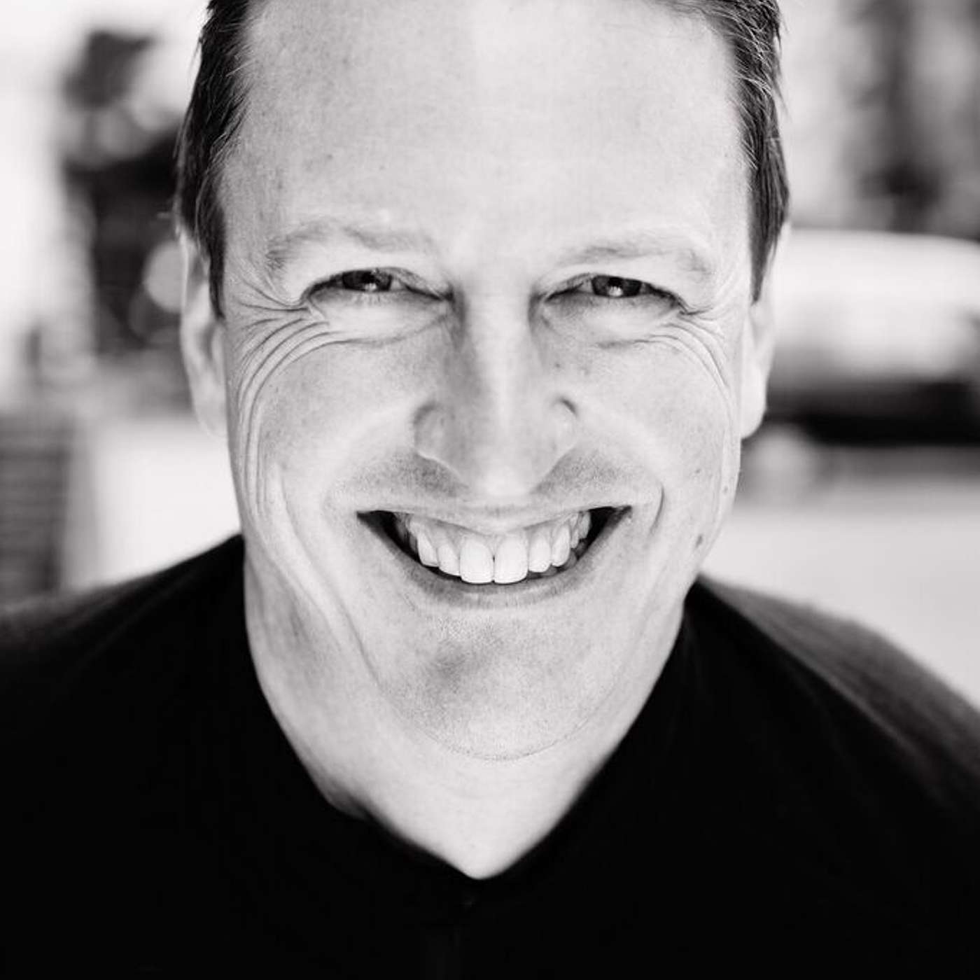 A Seasoned Digital Globetrotting Nomad Who Travels On His Own Terms