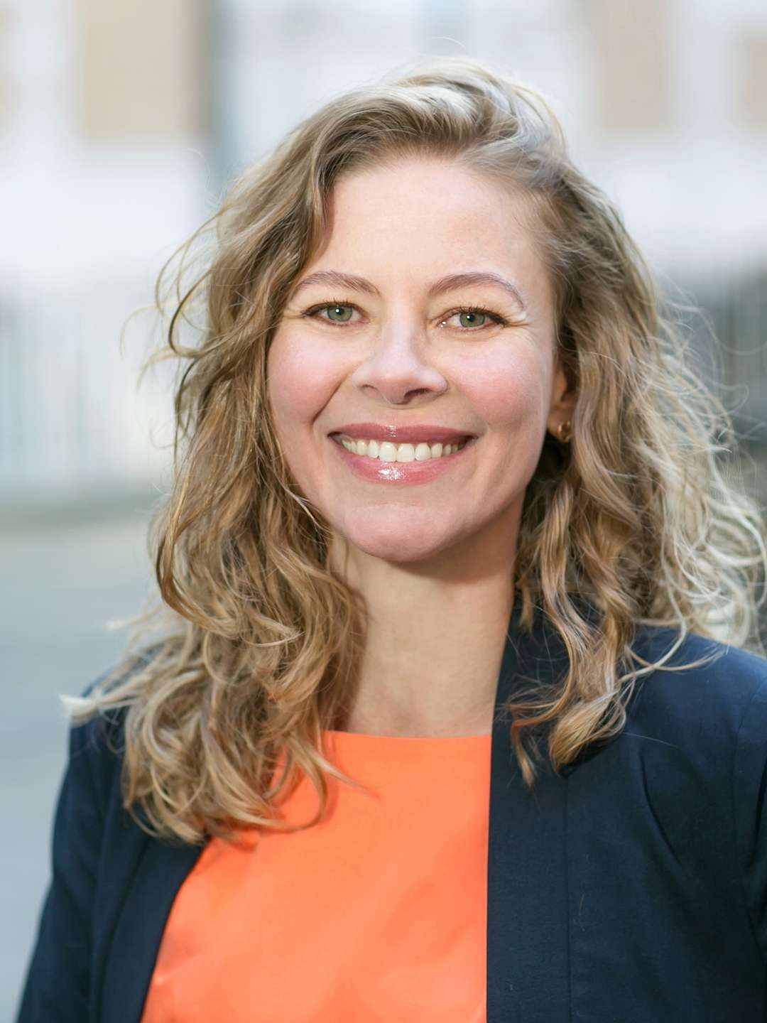 Alicia Sutton - Executive Communication Coach, Actor, Former Lawyer