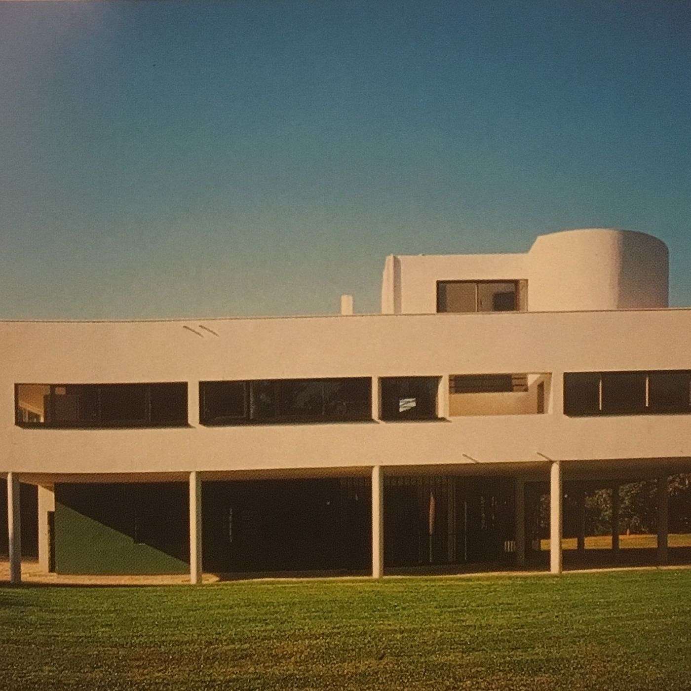 Le Corbusier's Villa Savoye, the Body, and Gender