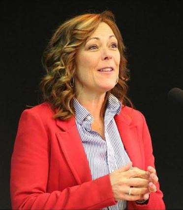 Coach Sharon Lawton